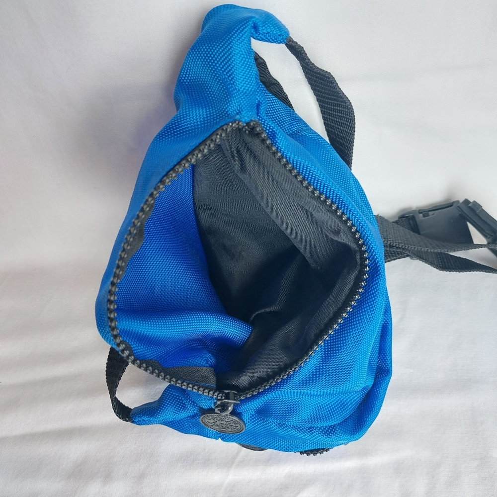 L.A. Gear Unisex Waist Fanny Pack Crossbody Bag Cobalt Royal Blue Adjustable - Picture 6 of 16